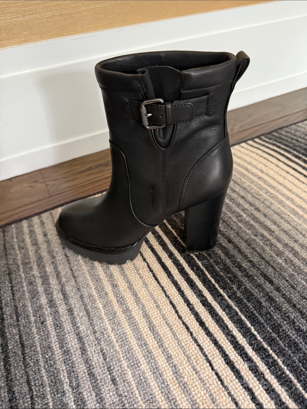 Veronica Beard Blacj Leather High-Heel Ankle Boots - Women